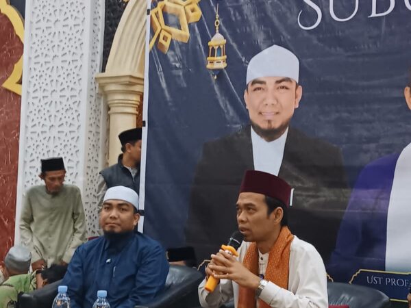Tabligh Akbar Menjemput Cahaya Ilmu di Waktu yang Paling Berkah
